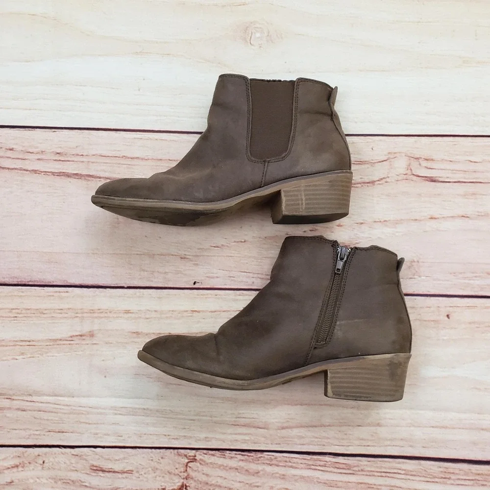 MIA Boots‎ Womens Size 6M Brown Ankle Booties Side Zip Casual Textured Heel
